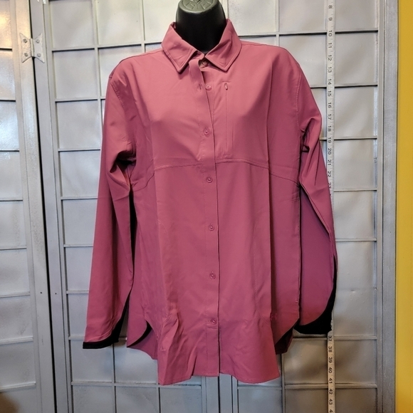 NWT Under Armour UPF 50 medium loose long sleeve blouse. Mauve and black - Picture 1 of 13